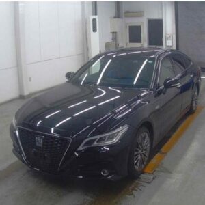 2019 Toyota Crown Hybrid black gasoline used car Japan export