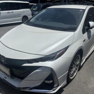 2017 Toyota Prius Phv pearl hybrid used car Japan export