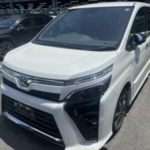 2021 Toyota Voxy pearl gasoline used car Japan export