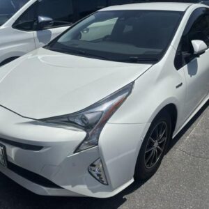 2017 Toyota Prius pearl gasoline used car Japan export