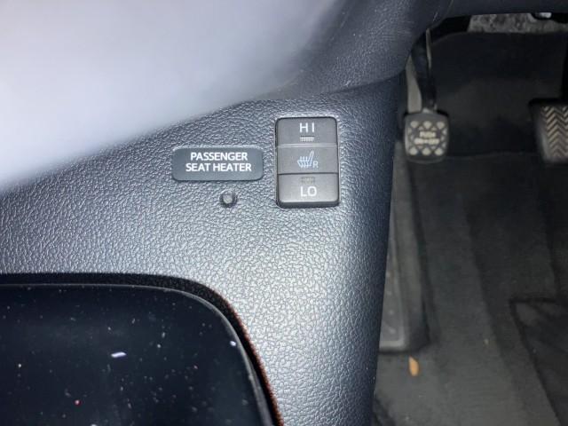 Ref:AUX-24090651 TOYOTA PRIUS PHV 2017 13 Ref:AUX-24090651 TOYOTA PRIUS PHV 2017 - Image 13