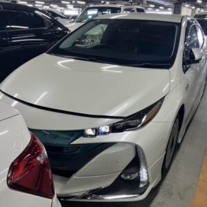 2017 Toyota Prius Phv pearl hybrid used car Japan export