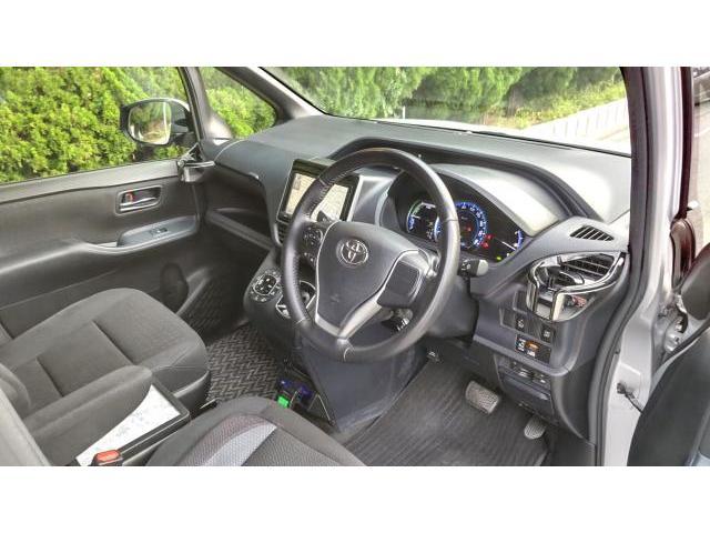 Ref:AUX-24095568 TOYOTA VOXY 2014 3 Ref:AUX-24095568 TOYOTA VOXY 2014 - Image 3