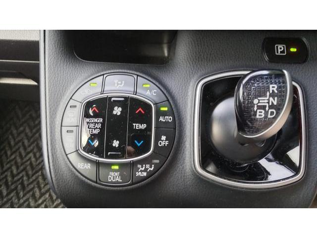 Ref:AUX-24095568 TOYOTA VOXY 2014 9 Ref:AUX-24095568 TOYOTA VOXY 2014 - Image 9