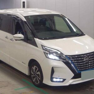 2021 Nissan Serena pearl gasoline used car Japan export