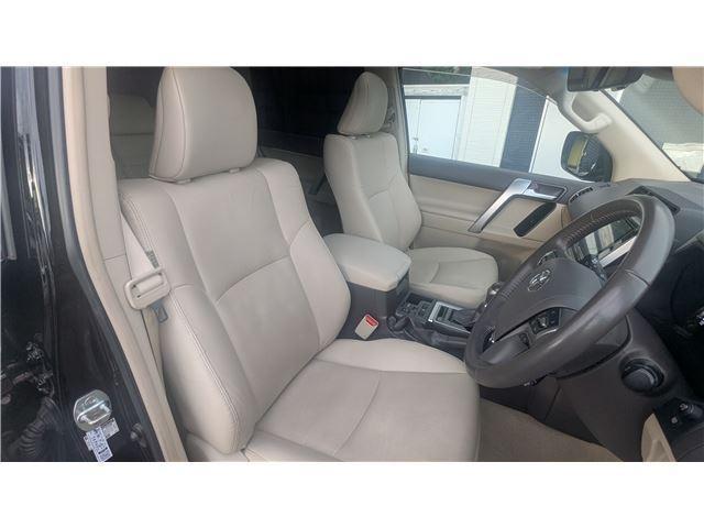 Ref:AUX-24095796 TOYOTA LAND CRUISER PRADO 2022 8 Ref:AUX-24095796 TOYOTA LAND CRUISER PRADO 2022 - Image 8