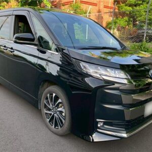 2024 Toyota Noah black gasoline used car Japan export