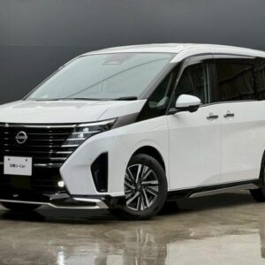 2024 Nissan Serena pearl gasoline used car Japan export