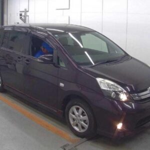 2015 Toyota Isis purple gasoline used car Japan export