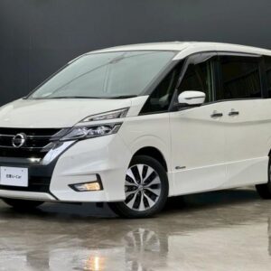 2017 Nissan Serena pearl gasoline used car Japan export