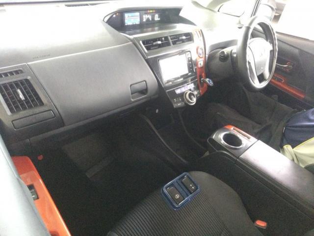 Ref:AUX-24104757 TOYOTA PRIUS ALPHA 2015 3 Ref:AUX-24104757 TOYOTA PRIUS ALPHA 2015 - Image 3