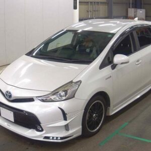 2015 Toyota Prius Alpha pearl gasoline used car Japan export