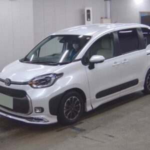 2024 Toyota Sienta pearl gasoline used car Japan export