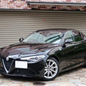 2018 Alfa Romeo Giulia black gasoline used car Japan export