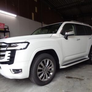 2026 Toyota Land Cruiser pearl gasoline used car Japan export