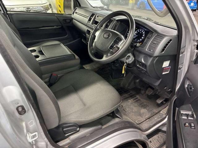Ref:AUX-24117163 TOYOTA HIACE VAN 2022 4 Ref:AUX-24117163 TOYOTA HIACE VAN 2022 - Image 4