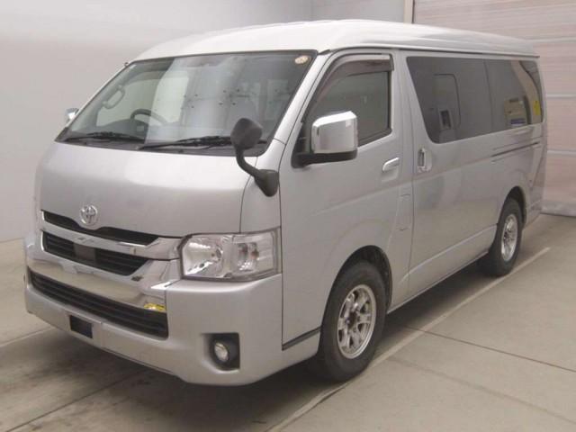 Ref:AUX-24117166 TOYOTA HIACE WAGON 2020 1 2020 Toyota Hiace Wagon silver gasoline used car Japan export