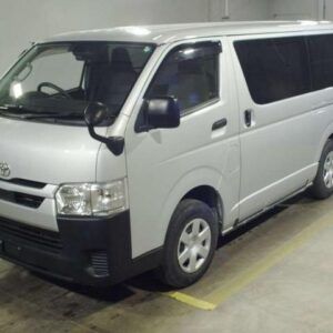 2020 Toyota Hiace Van silver diesel used car Japan export