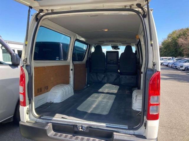 Ref:AUX-24117385 TOYOTA HIACE VAN 2019 3 Ref:AUX-24117385 TOYOTA HIACE VAN 2019 - Image 3