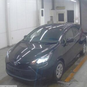 2023 Toyota Aqua black gasoline used car Japan export