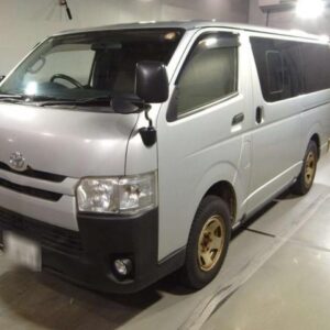 2017 Toyota Hiace Van silver diesel used car Japan export