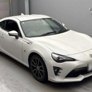 2020 Toyota 86 pearl gasoline used car Japan export