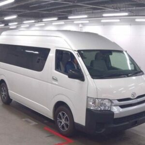 2018 Toyota Hiace Commuter white diesel used car Japan export