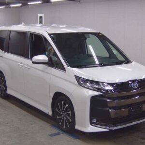 2024 Toyota Noah pearl gasoline used car Japan export