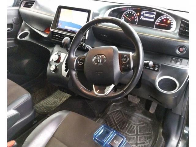 Ref:AUX-24133815 TOYOTA SIENTA 2018 3 Ref:AUX-24133815 TOYOTA SIENTA 2018 - Image 3