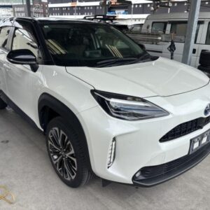 2021 Toyota Yaris Cross pearl hybrid used car Japan export