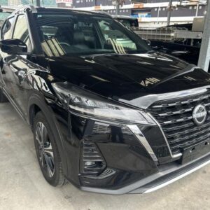 2025 Nissan Kicks black hybrid used car Japan export