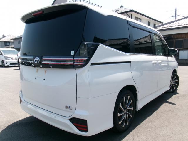 Ref:AUX-24138885 TOYOTA VOXY 2023 2 Ref:AUX-24138885 TOYOTA VOXY 2023 - Image 2