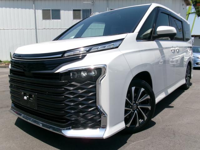 Ref:AUX-24138885 TOYOTA VOXY 2023 1 2023 Toyota Voxy pearl hybrid used car Japan export