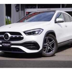 2020 Mercedes Benz Gla-Class white diesel used car Japan export