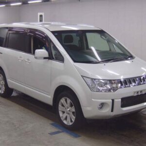 2016 Mitsubishi Delica D:5 pearl diesel used car Japan export