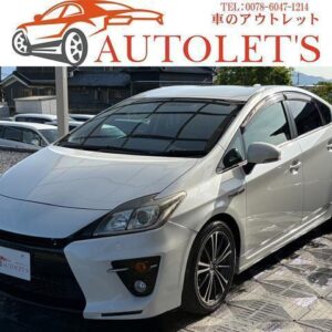 2014 Toyota Prius pearl hybrid used car Japan export
