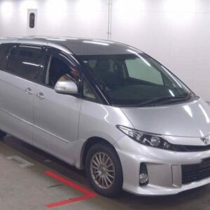 2013 Toyota Estima silver gasoline used car Japan export