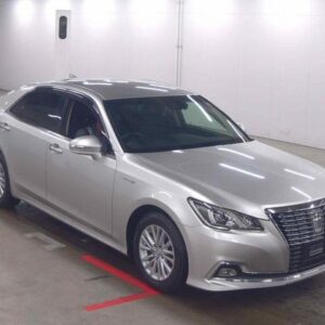 2017 Toyota Crown Hybrid silver gasoline used car Japan export