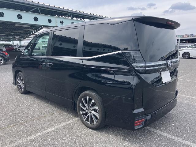Ref:AUX-24156117 TOYOTA VOXY 2023 2 Ref:AUX-24156117 TOYOTA VOXY 2023 - Image 2