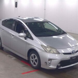 2013 Toyota Prius silver gasoline used car Japan export