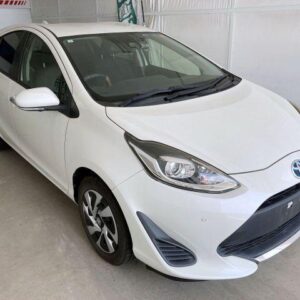 2021 Toyota Aqua pearl hybrid used car Japan export