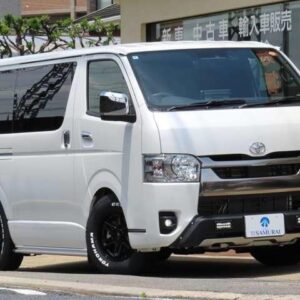2025 Toyota Hiace Van pearl diesel used car Japan export