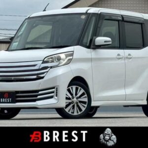 2014 Nissan Dayz Roox white gasoline used car Japan export