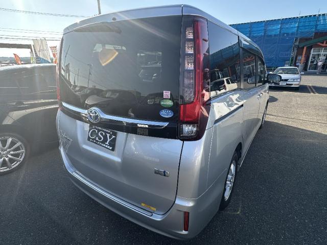 Ref:AUX-24160365 TOYOTA ESQUIRE 2015 2 Ref:AUX-24160365 TOYOTA ESQUIRE 2015 - Image 2
