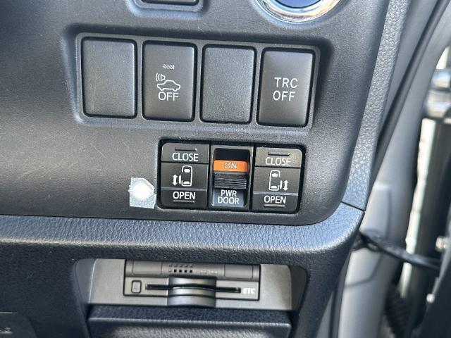 Ref:AUX-24160365 TOYOTA ESQUIRE 2015 19 Ref:AUX-24160365 TOYOTA ESQUIRE 2015 - Image 19