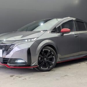 2024 Nissan Aura gray gasoline used car Japan export