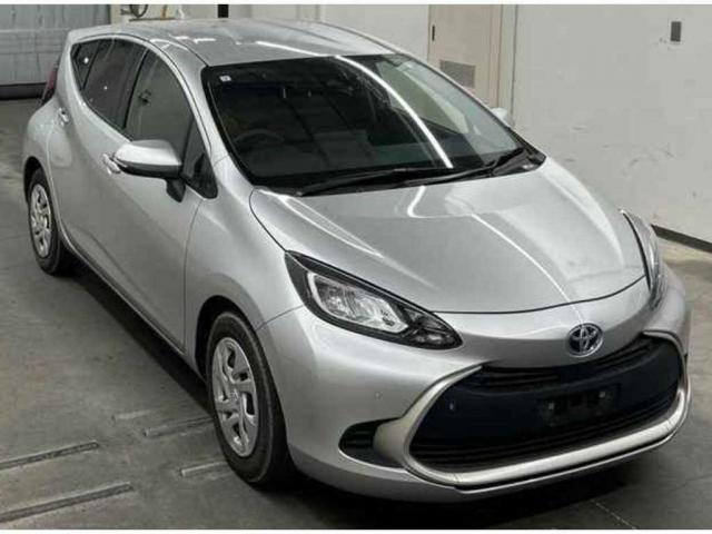 Ref:AUX-24165637 TOYOTA AQUA 2021 1 2021 Toyota Aqua silver gasoline used car Japan export