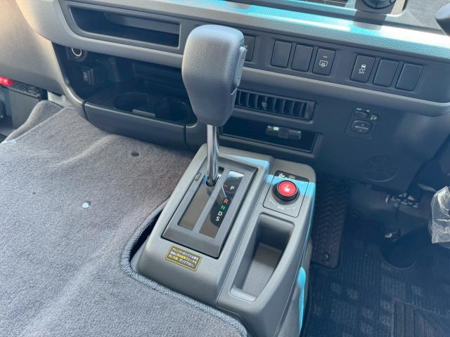 Ref:AUX-24170010 TOYOTA COASTER 2026 16 Ref:AUX-24170010 TOYOTA COASTER 2026 - Image 16