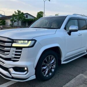 2024 Toyota Land Cruiser white gasoline used car Japan export