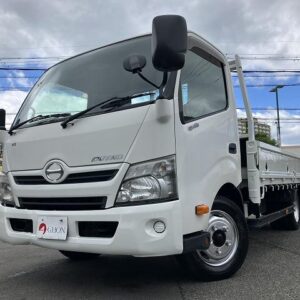 2013 Hino Dutro white diesel used car Japan export